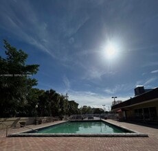 1805 Sans Souci Blvd in North Miami, FL - Building Photo - Building Photo