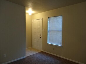 3215 Hirschfield Rd in Spring, TX - Building Photo - Building Photo