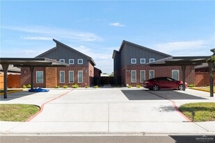 9 Hidden Hls St in Mission, TX - Building Photo