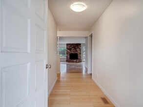 3902 NE 135th Ave in Portland, OR - Building Photo - Building Photo
