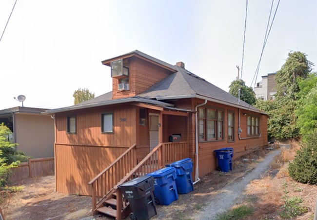property at 3948 S Farrar St