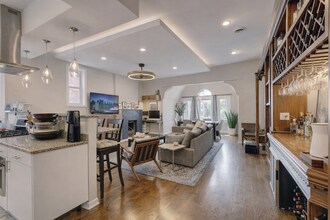 1128 W Fullerton Ave in Chicago, IL - Building Photo - Building Photo