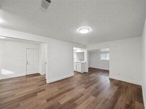 1409 Morrison Dr in Garland, TX - Building Photo - Building Photo