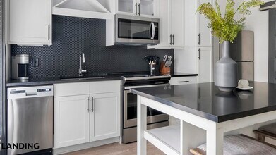 2550 Blackmon Dr in Decatur, GA - Building Photo - Building Photo