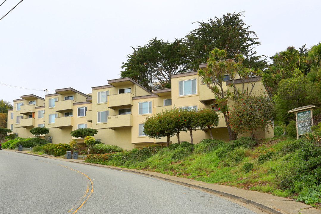 360 Talbot Ave in Pacifica, CA - Building Photo