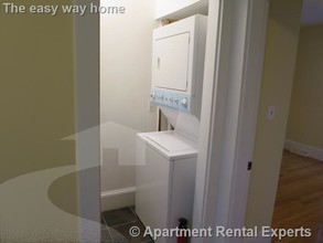 33 Lewis St, Unit 1 in Somerville, MA - Building Photo - Building Photo
