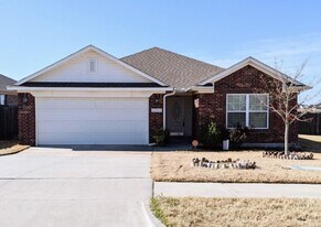 12533 Native Hill Dr in Choctaw, OK - Building Photo