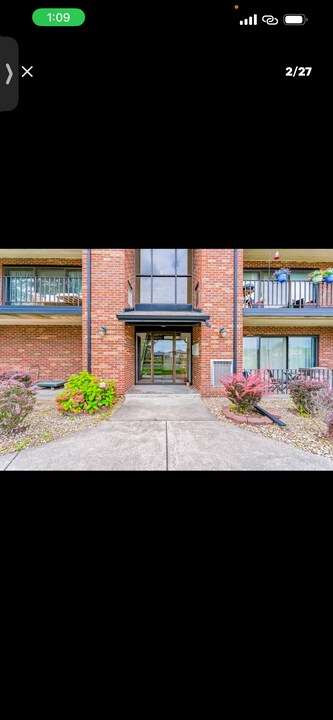 19535 Lake Shore Dr, Unit Lynwood in Lynwood, IL - Building Photo