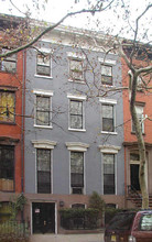 134 W 11th St in New York, NY - Building Photo - Building Photo