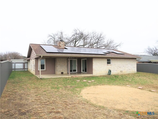 property at 2312 Doris Dr