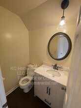 209 Woodbridge Ln in Kansas City, MO - Building Photo - Building Photo