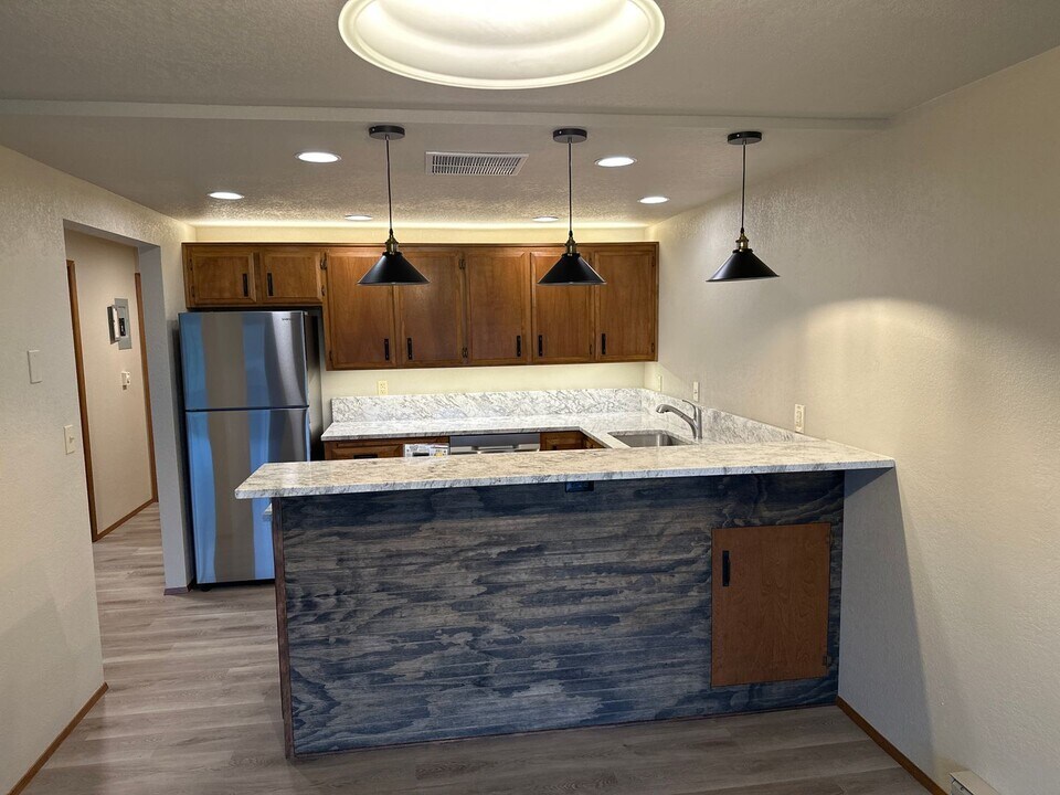 1518 Pacific Pl in Mount Vernon, WA - Building Photo