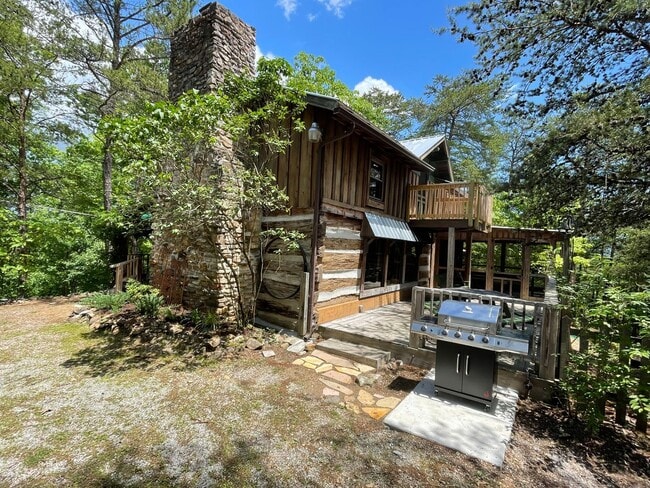 property at 867 Lloyd Huskey Rd