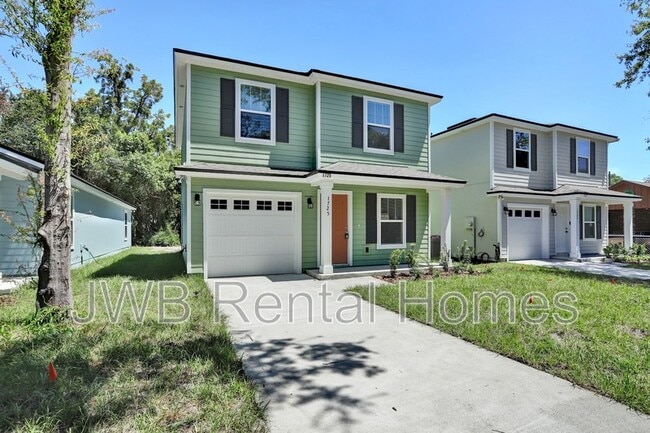property at 1725 W 9th St