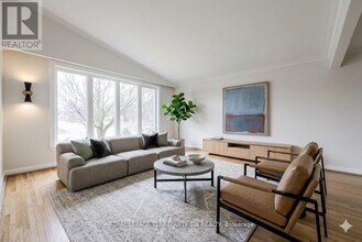 35 Euphrasia Dr in Toronto, ON - Building Photo - Building Photo