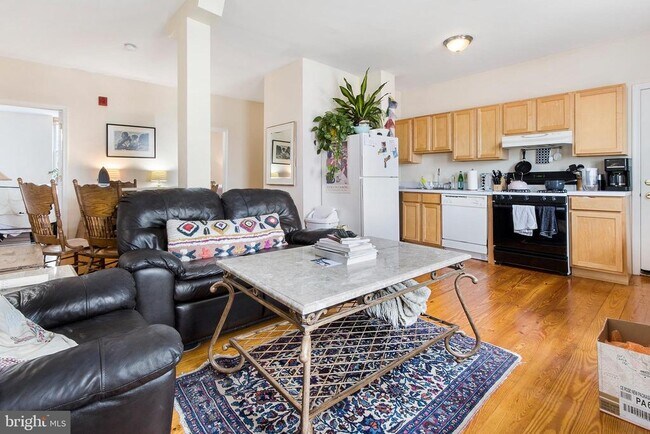 property at 321-23 N Front St