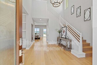 28649 Windbreak Tr in Santa Clarita, CA - Building Photo - Building Photo