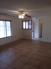 13221 Winona Rd in Apple Valley, CA - Building Photo - Building Photo