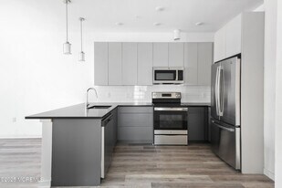 829 Garfield Ave in Jersey City, NJ - Building Photo