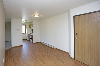 Flagstone Apartment Community in Fargo, ND - Building Photo - Interior Photo