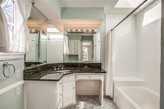 6840 Lorna Ln in Dallas, TX - Building Photo - Building Photo