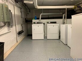 1800 Commonwealth Ave, Unit 30 in Boston, MA - Building Photo