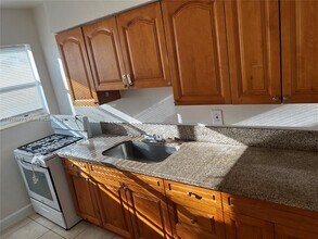 736 83rd St in Miami Beach, FL - Building Photo - Building Photo