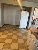 1201 Dr Martin Luther King Dr, Unit Upper in Racine, WI - Building Photo