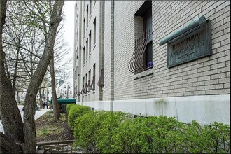 372 S Highland Ave in Pittsburgh, PA - Building Photo - Building Photo
