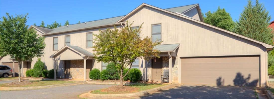 Cedar Rock in Hickory, NC - Building Photo