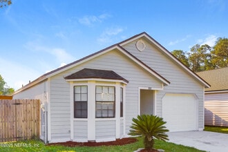 1881 Manitoba Ct S in Middleburg, FL - Building Photo - Building Photo