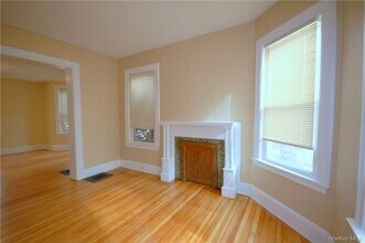 505 Prospect Ave in Mamaroneck, NY - Building Photo - Building Photo