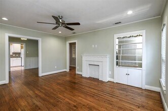 4421 Calmont Ave in Fort Worth, TX - Building Photo - Building Photo