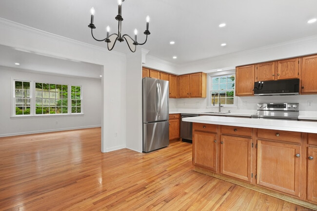 388 Main St in New Canaan, CT - Building Photo - Building Photo