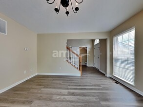 5 Wells Dr in Springboro, OH - Foto de edificio - Building Photo