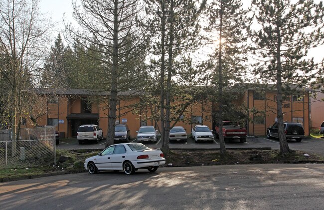 Firetree East Apartments in Federal Way, WA - Foto de edificio - Building Photo