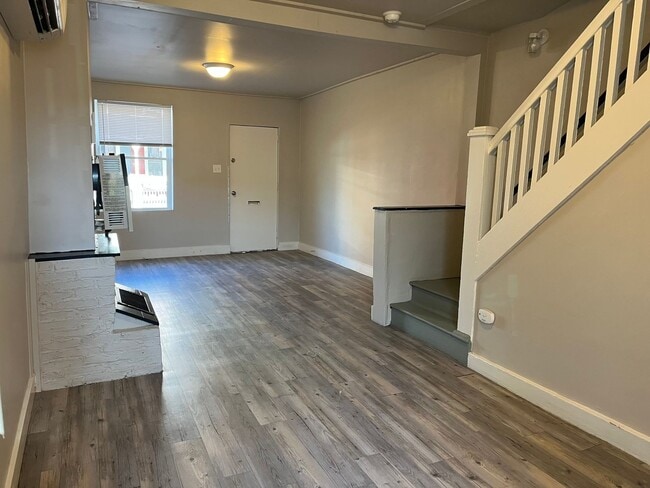 property at 521-1/2 Green St