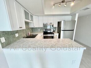 4410 Warren Ave in Port Charlotte, FL - Building Photo - Building Photo