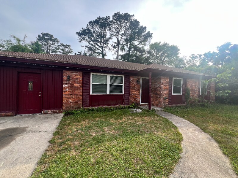17 Greenbriar Dr in Savannah, GA - Building Photo