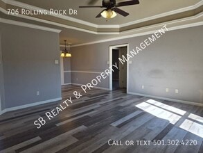 706 Rolling Rock Dr in Austin, AR - Building Photo - Building Photo