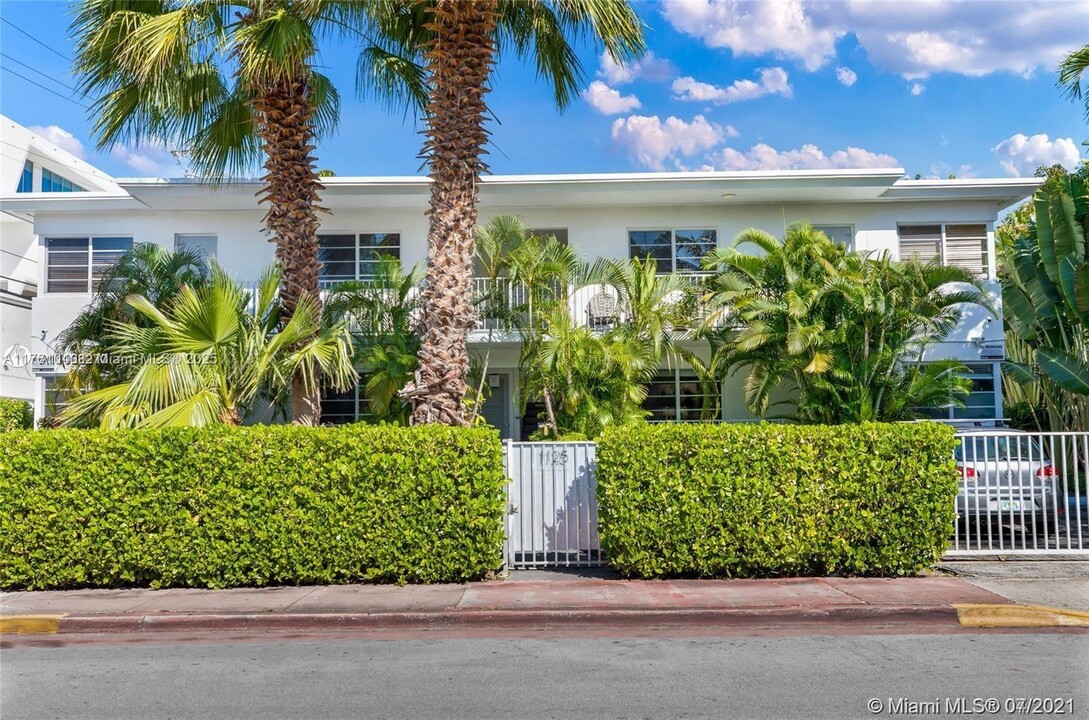1125 9th St in Miami Beach, FL - Building Photo