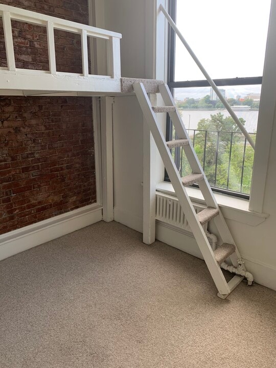 15 Bay State Rd Photo