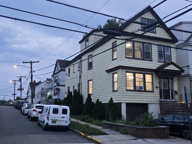 70 W 6th St in Bayonne, NJ - Building Photo - Building Photo