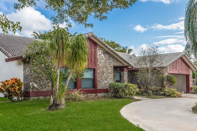 21074 Shady Vista Ln in Boca Raton, FL - Building Photo - Building Photo