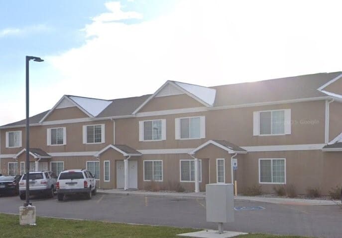 614 Hill St in Riverton, WY - Building Photo