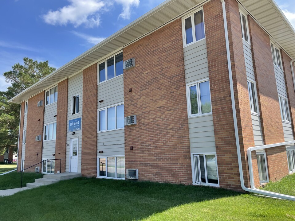 Fairmont Apartments in Minot, ND - Building Photo