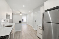 1704.5 W Juneway Terrace in Chicago, IL - Building Photo - Building Photo