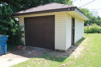 764 E Rose Dr in Midwest City, OK - Building Photo - Building Photo