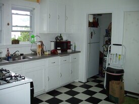 879 Broadway, Unit 2 in Somerville, MA - Building Photo