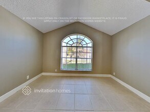 5170 Foxhall Dr N in West Palm Beach, FL - Foto de edificio - Building Photo